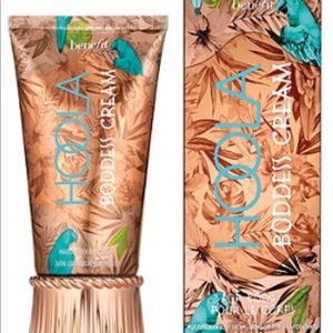 Benefit Hoola Boddess Moisturizer